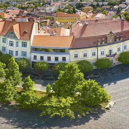 óváros Boutique